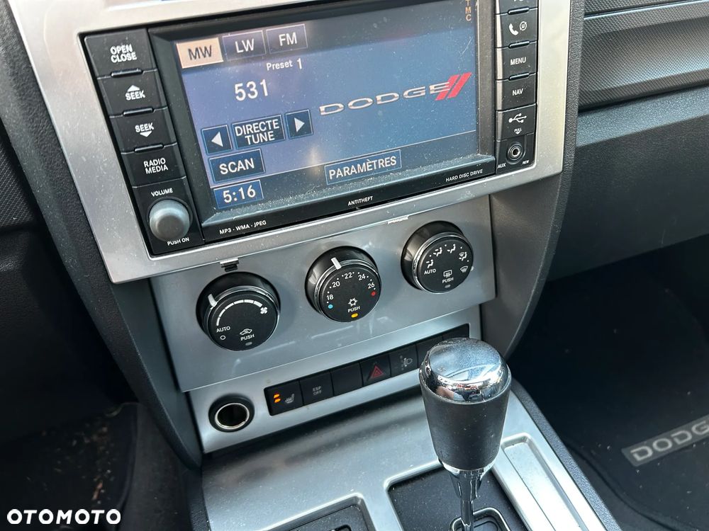 Dodge Nitro - 22