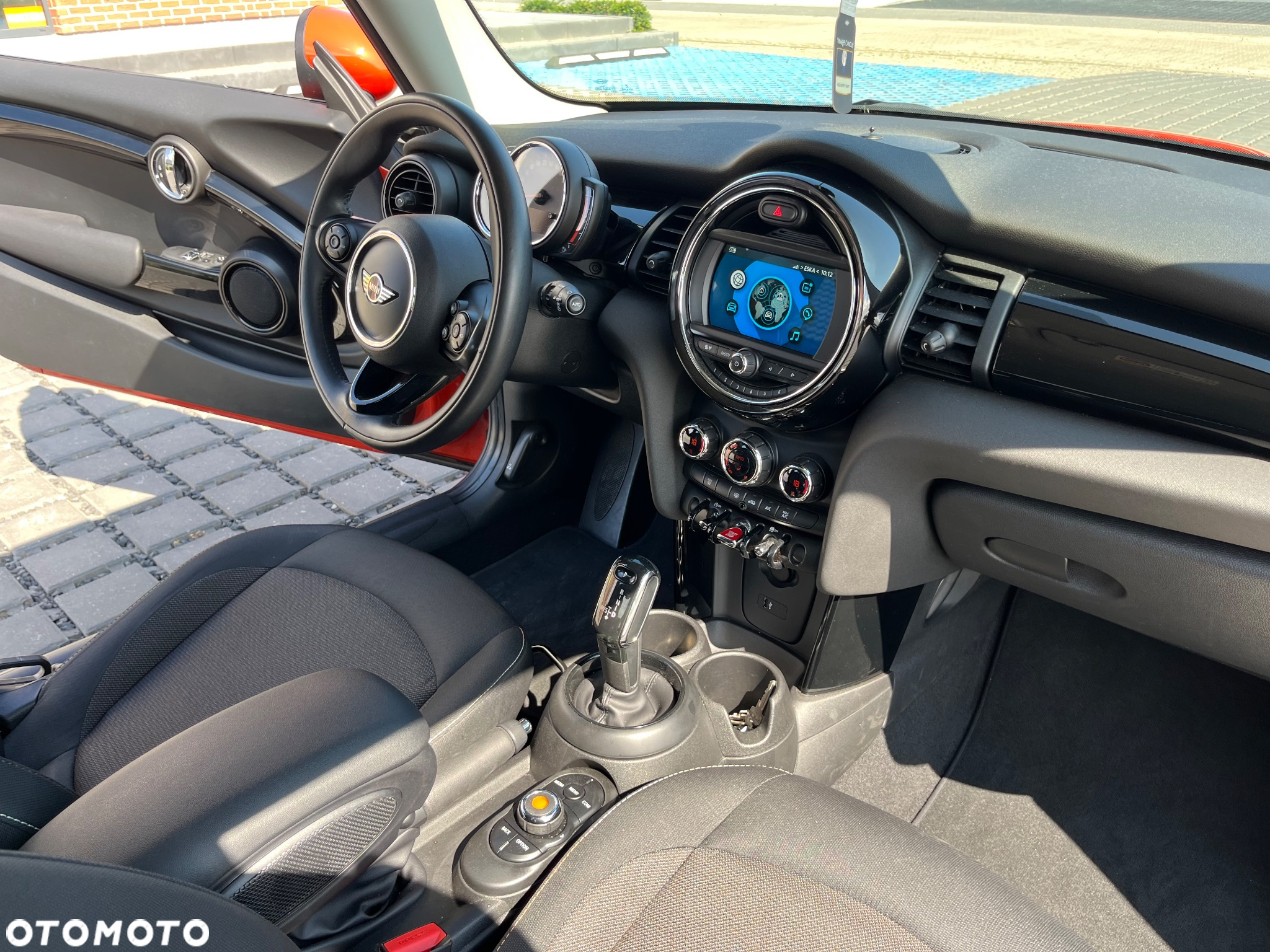 MINI ONE - 10