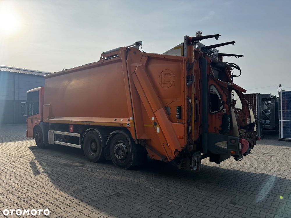 Mercedes-Benz Econic 2633 EEV - 4