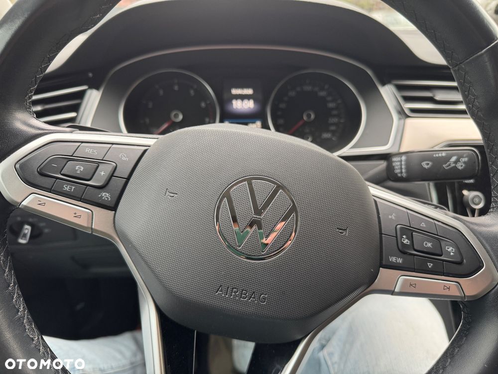 Volkswagen Passat 1.5 TSI EVO Elegance DSG - 24