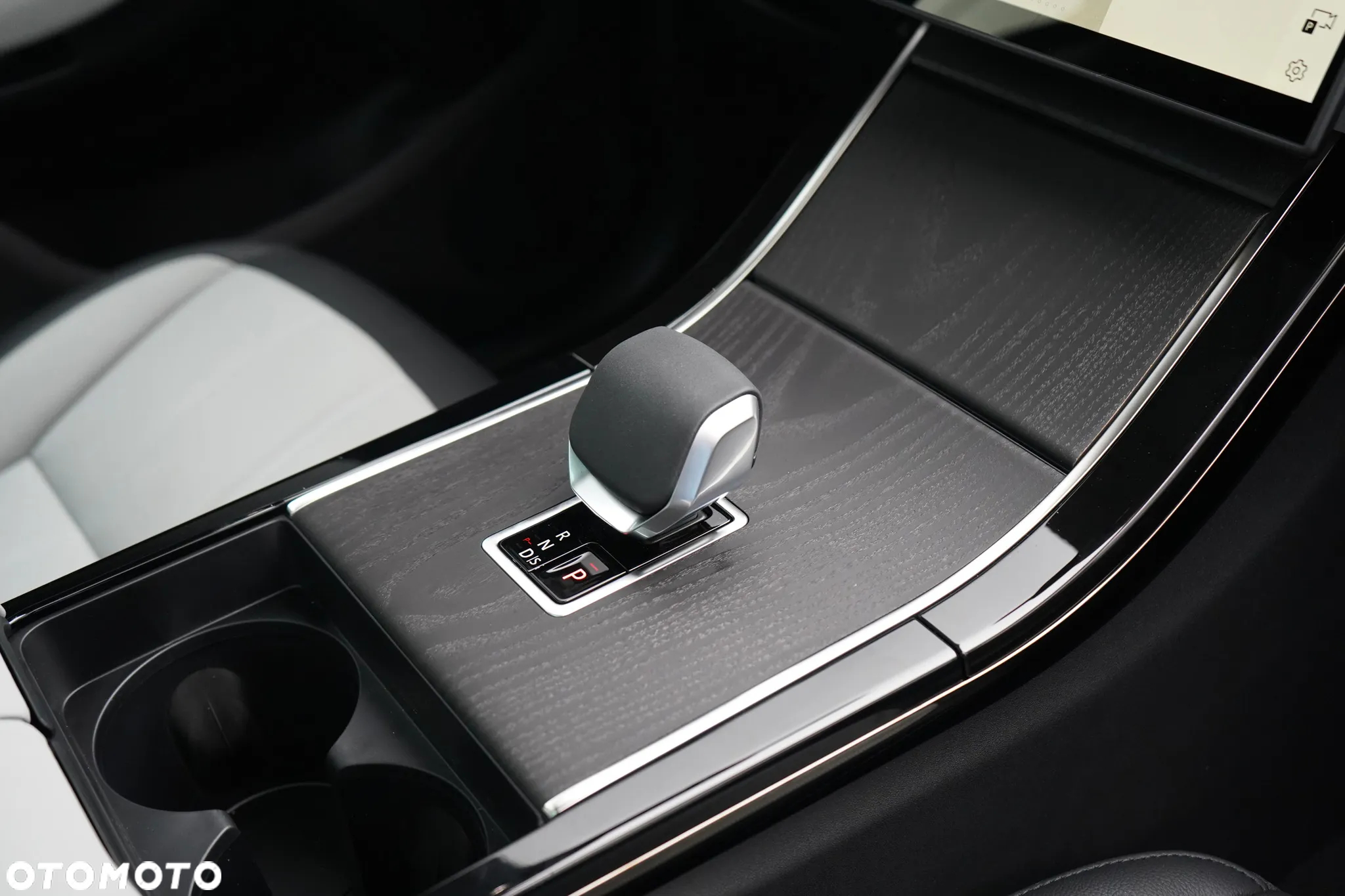 Land Rover Range Rover Evoque - 14