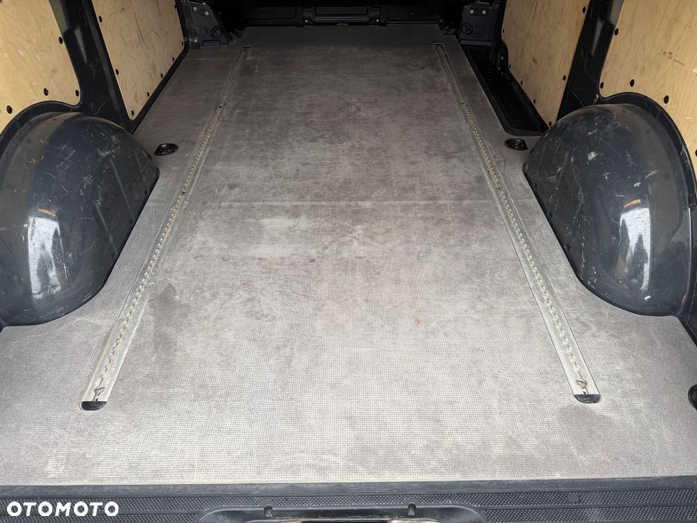 Mercedes-Benz Vito - 27