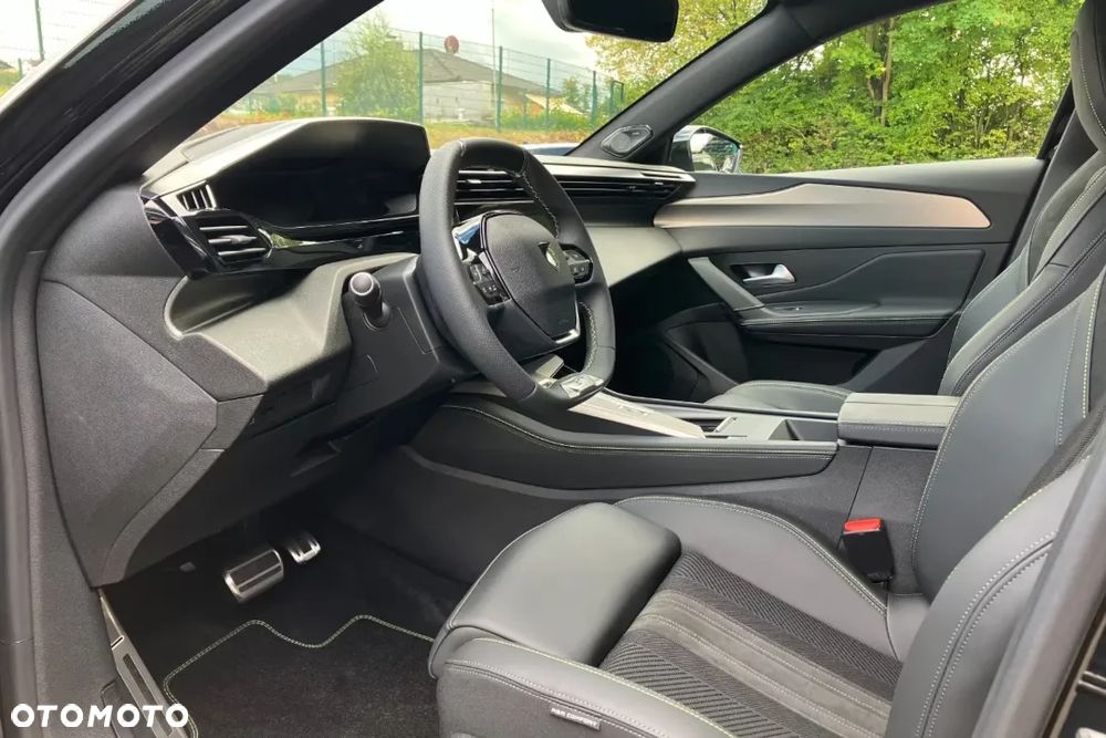 Peugeot 408 1.2 PureTech mHEV GT Exclusive S&S e-DSC6 - 11