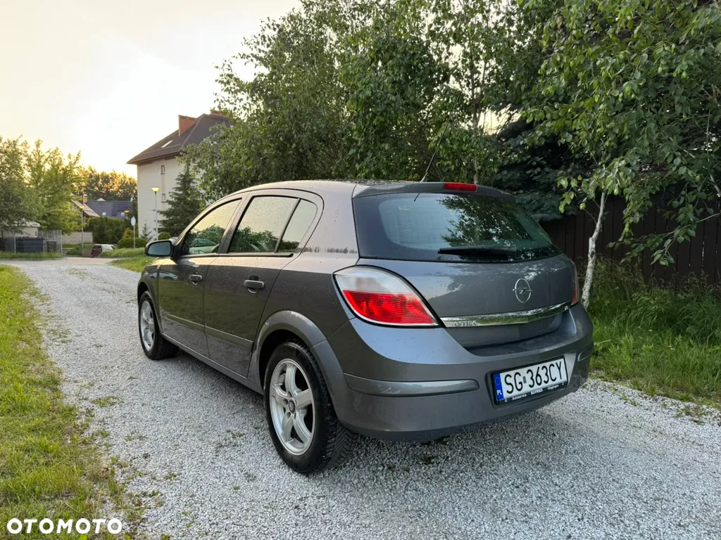 Opel Astra 1.8 Enjoy - 9