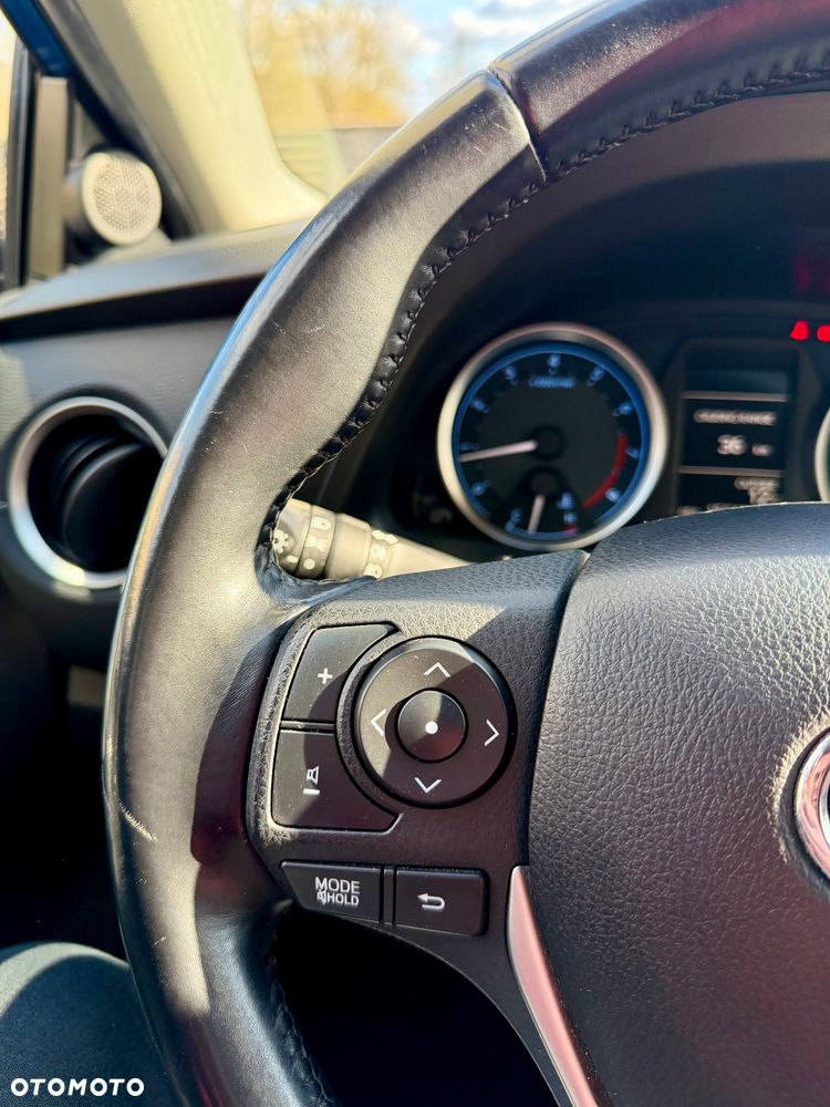 Toyota Auris 1.6 Premium Start - 32