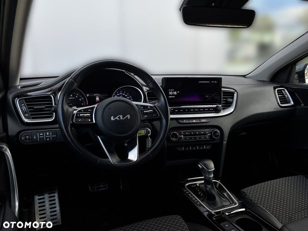 Kia Ceed 1.5 T-GDI Business Line DCT - 12
