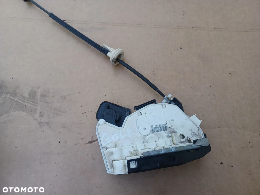 ZAMEK DRZWI PRAWY PRZÓD GOLF VI 5K1837016B - 1