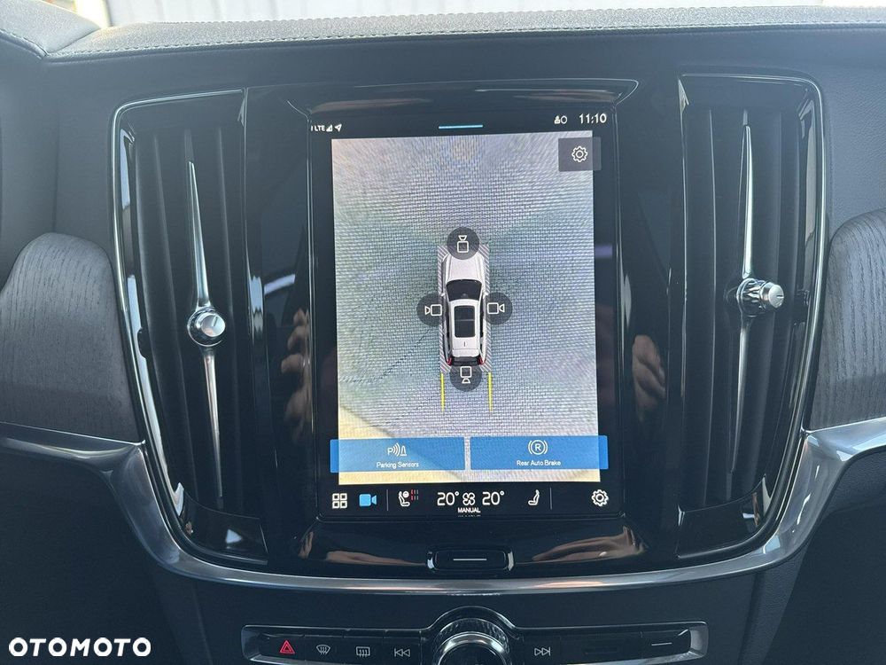 Volvo V90 Cross Country B5 D AWD Pro - 28