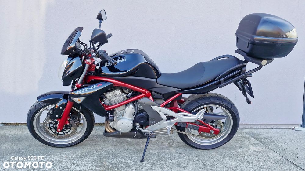 Kawasaki ER - 2