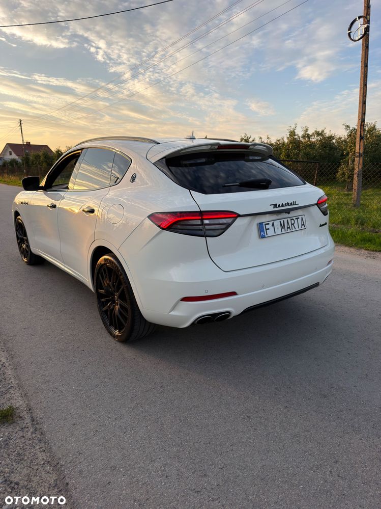 Maserati Levante - 4