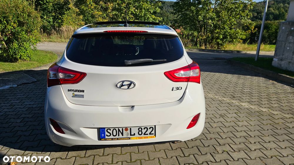 Hyundai i30 1.6 Fifa World Cup Edition - 17