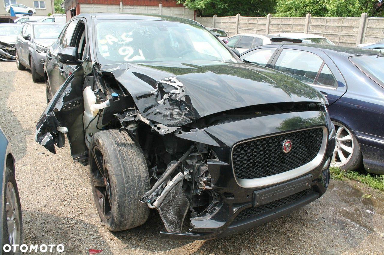 Jaguar F-Pace - 2