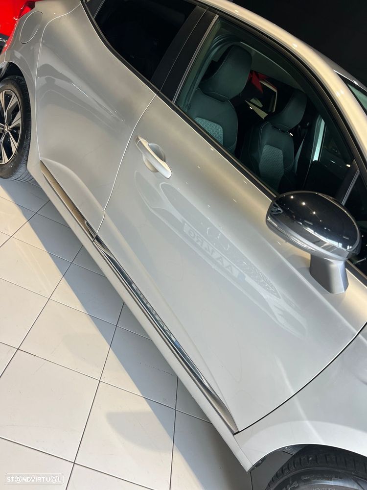 Renault Clio - 14