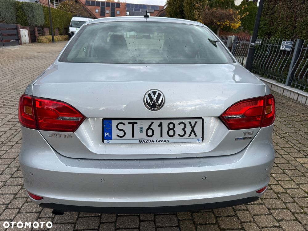 Volkswagen Jetta - 27