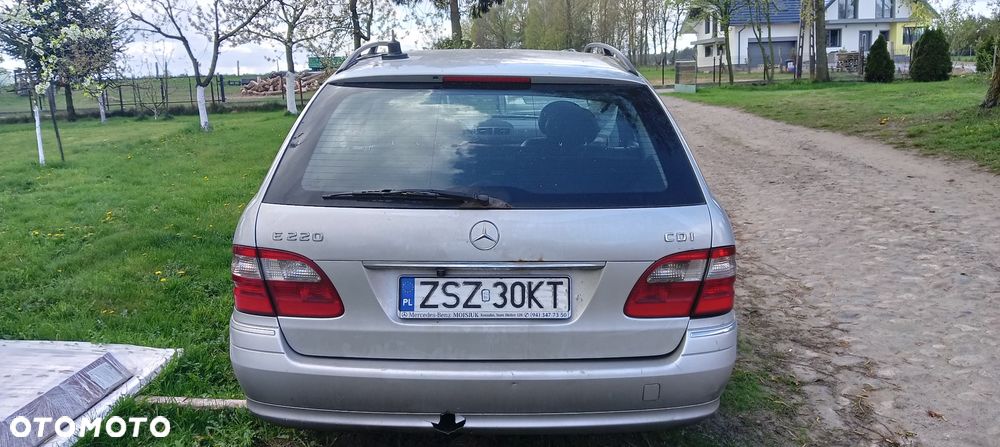Mercedes-Benz Klasa E 220 T CDI Elegance - 12