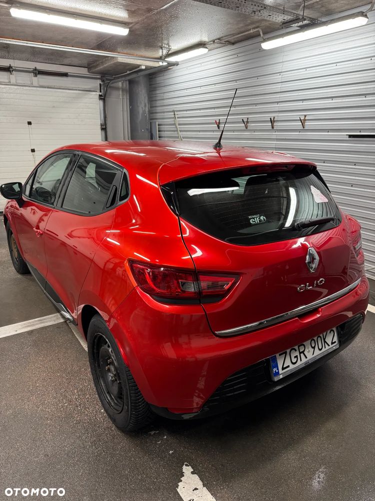 Renault Clio 1.2 16V 75 Life - 4