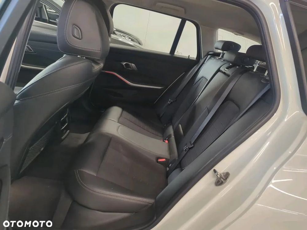 BMW Seria 3 318i Sport Line - 8