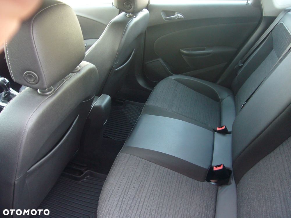 Opel Astra 1.4 T Enjoy - 13