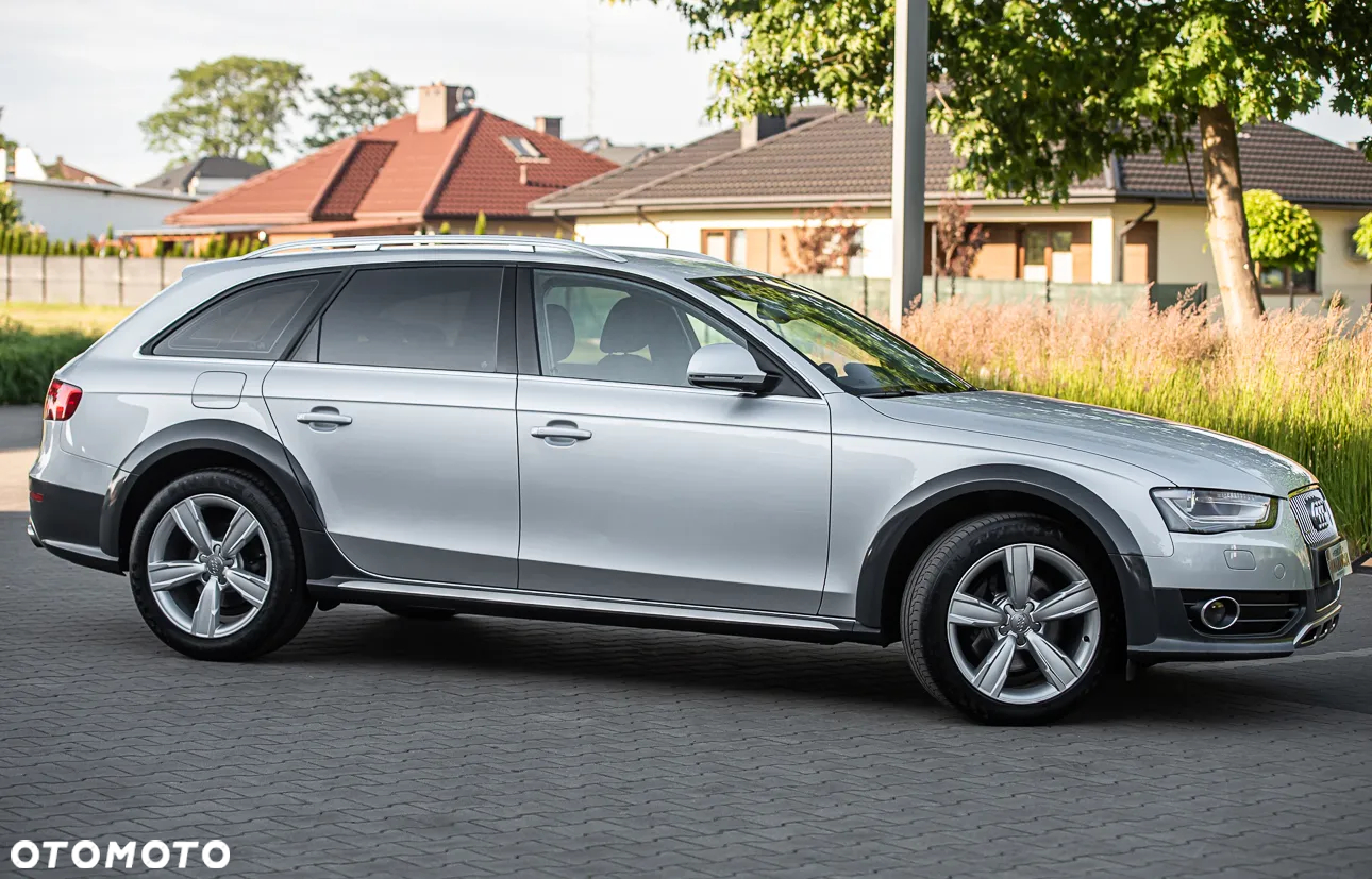 Audi A4 Allroad - 12