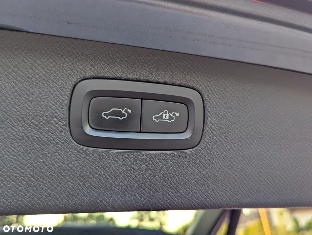 Volvo XC 90 T6 AWD Momentum 7os - 23