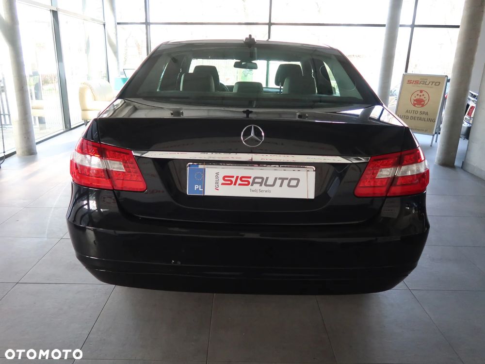Mercedes-Benz Klasa E 200 CDI DPF BlueEFFICIENCY 7G-TRONIC - 2