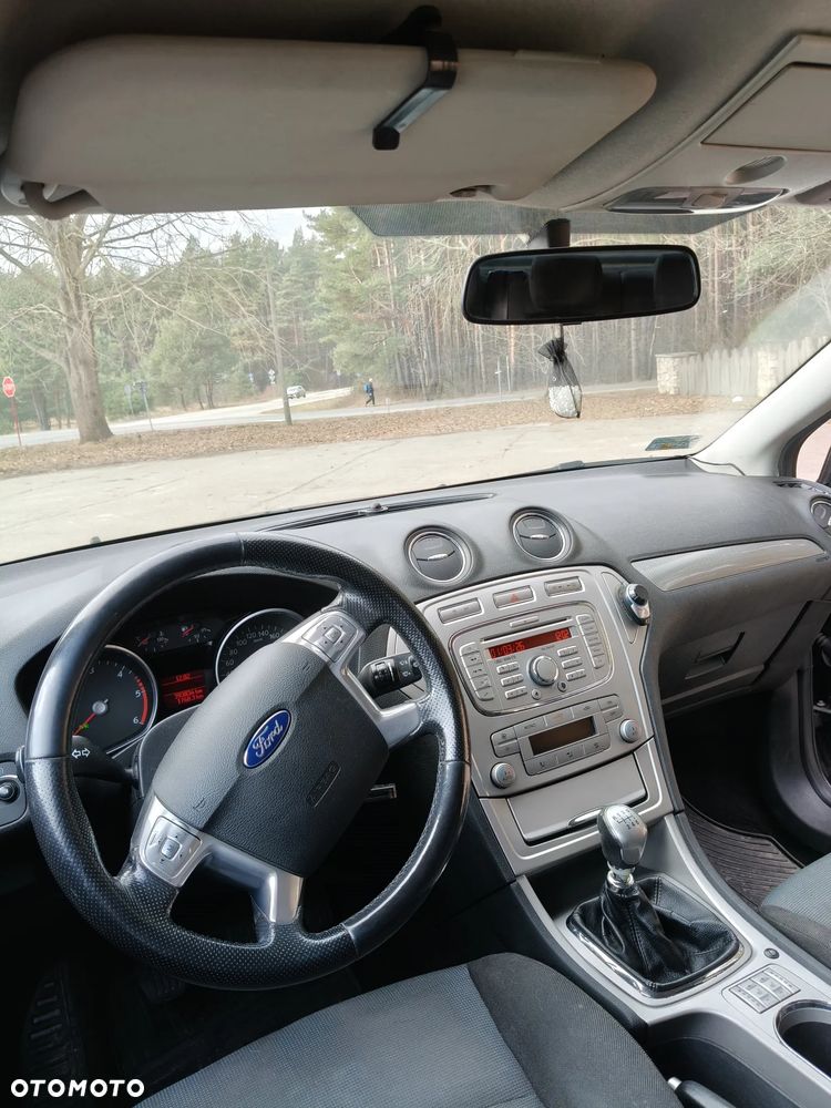 Ford Mondeo 1.8 TDCi Ambiente - 2