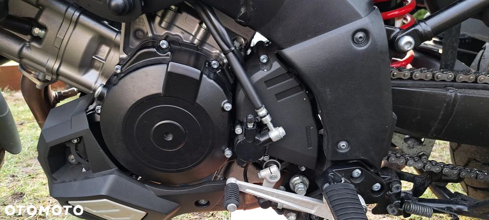 Suzuki V-STROM - 13