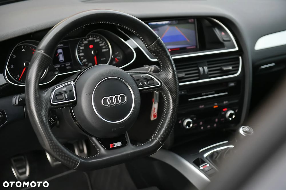 Audi A4 Avant 2.0 TDI quattro sport - 25