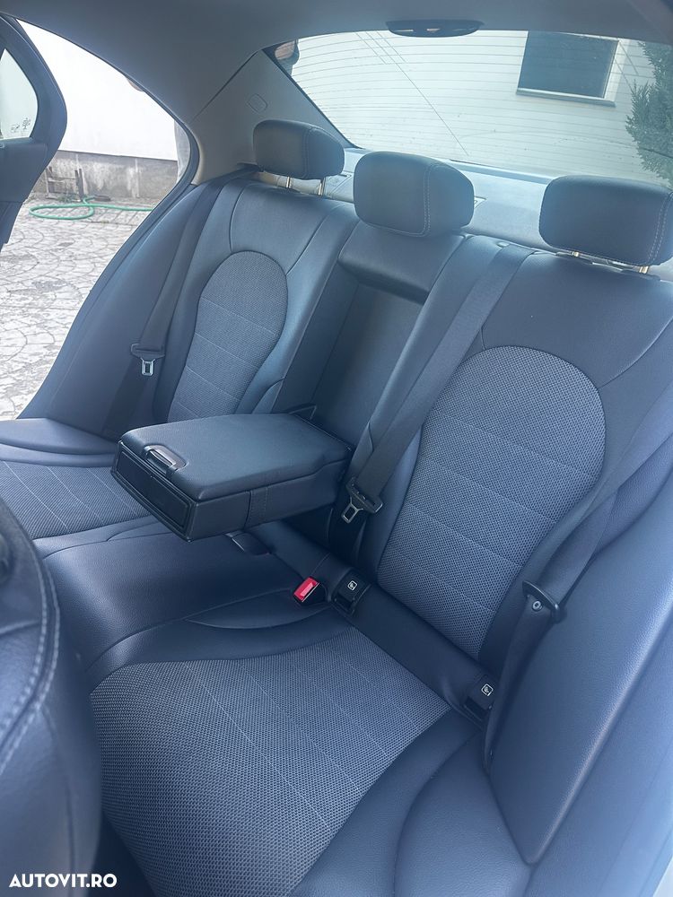 Mercedes-Benz C 220 CDI DPF Automatik BlueEFFICIENCY Avantgarde - 21