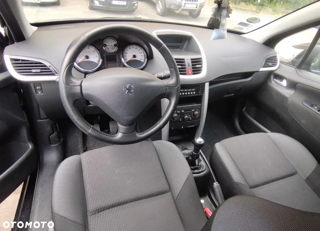 Peugeot 207 1.4 Trendy - 6