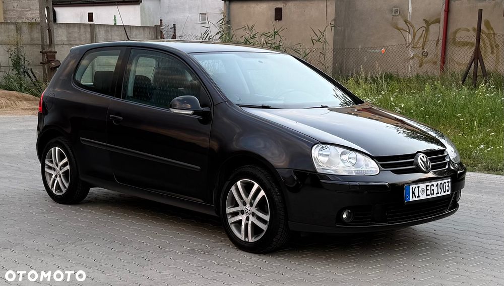 Volkswagen Golf - 5