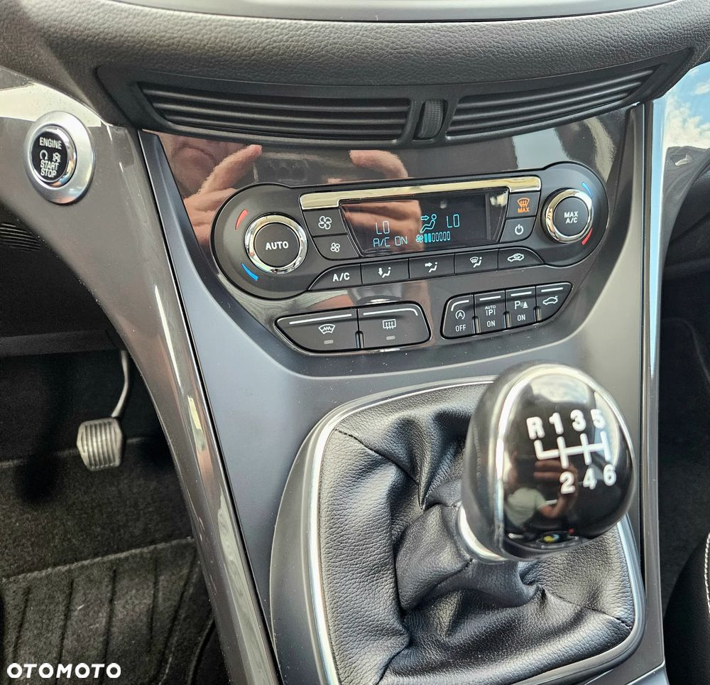 Ford Kuga 1.5 EcoBoost 2x4 SYNC - 36