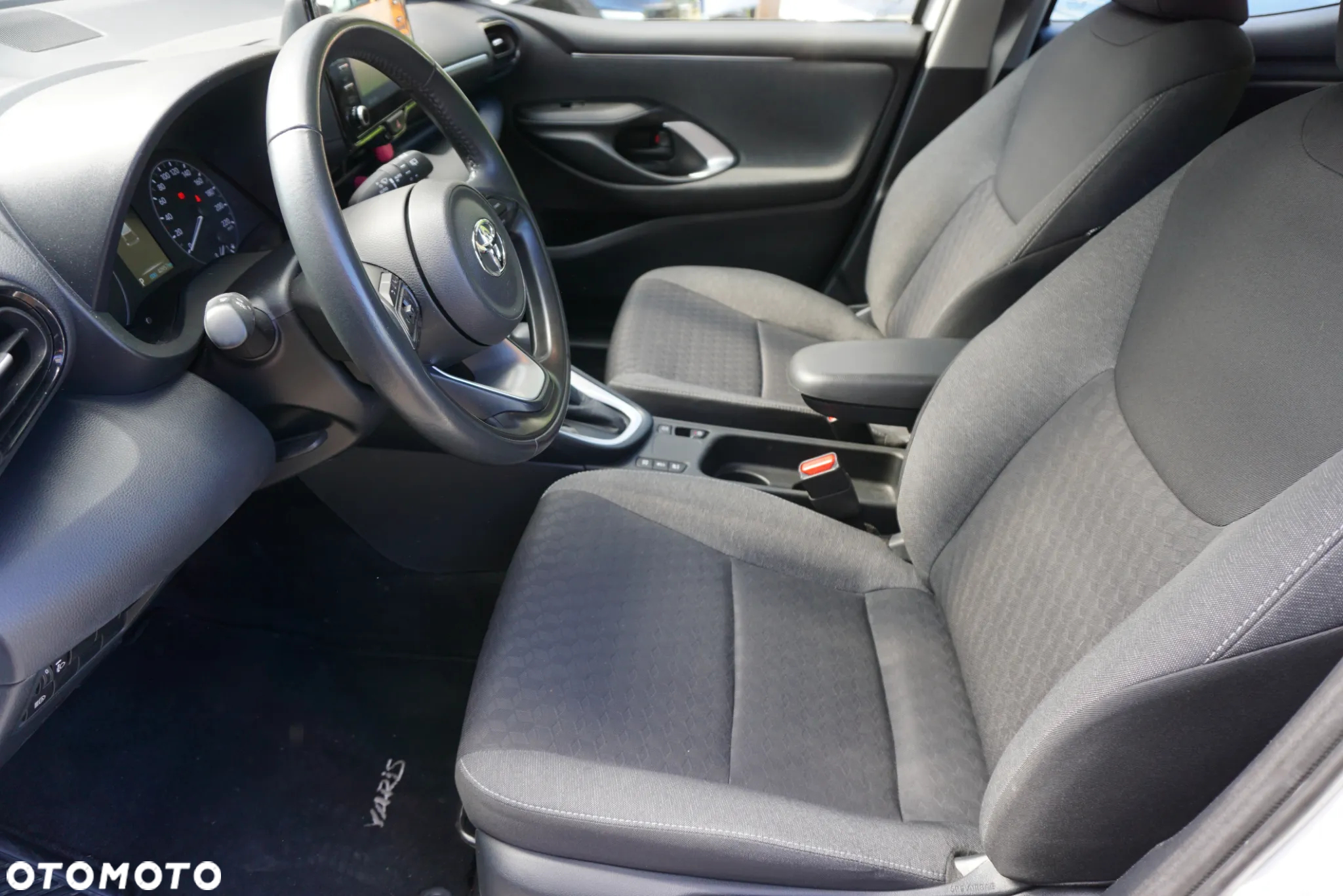Toyota Yaris Hybrid 1.5 Style - 8
