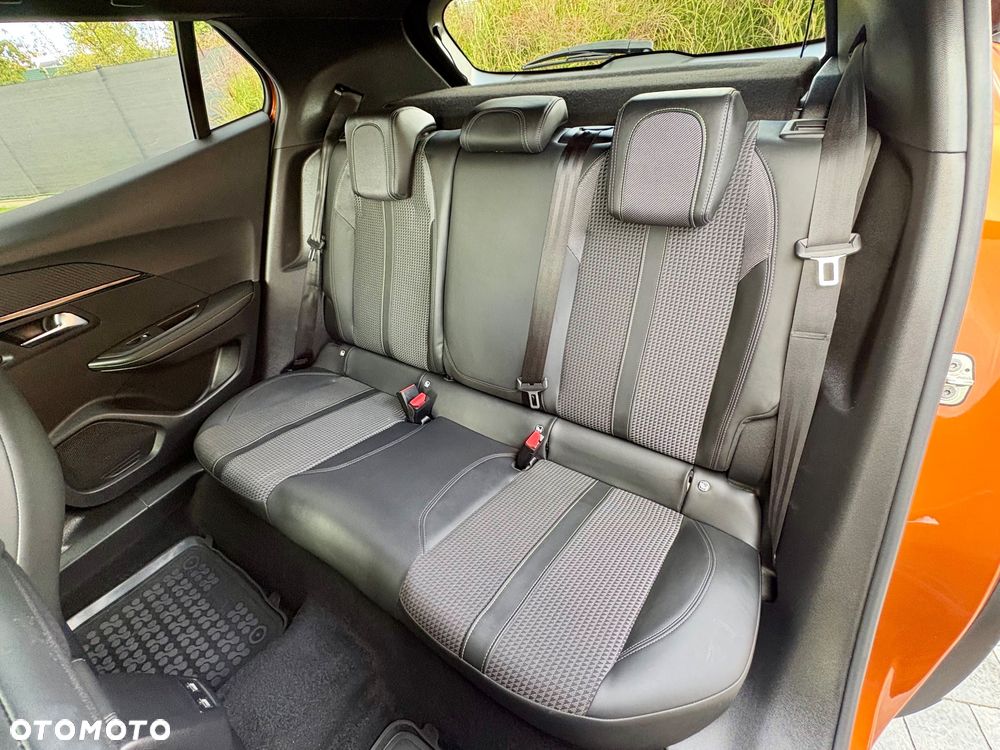 Peugeot 2008 PureTech 130 Stop&Start EAT6 Black Edition - 24