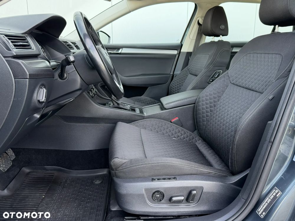 Skoda Superb 2.0 TDI Style DSG - 15
