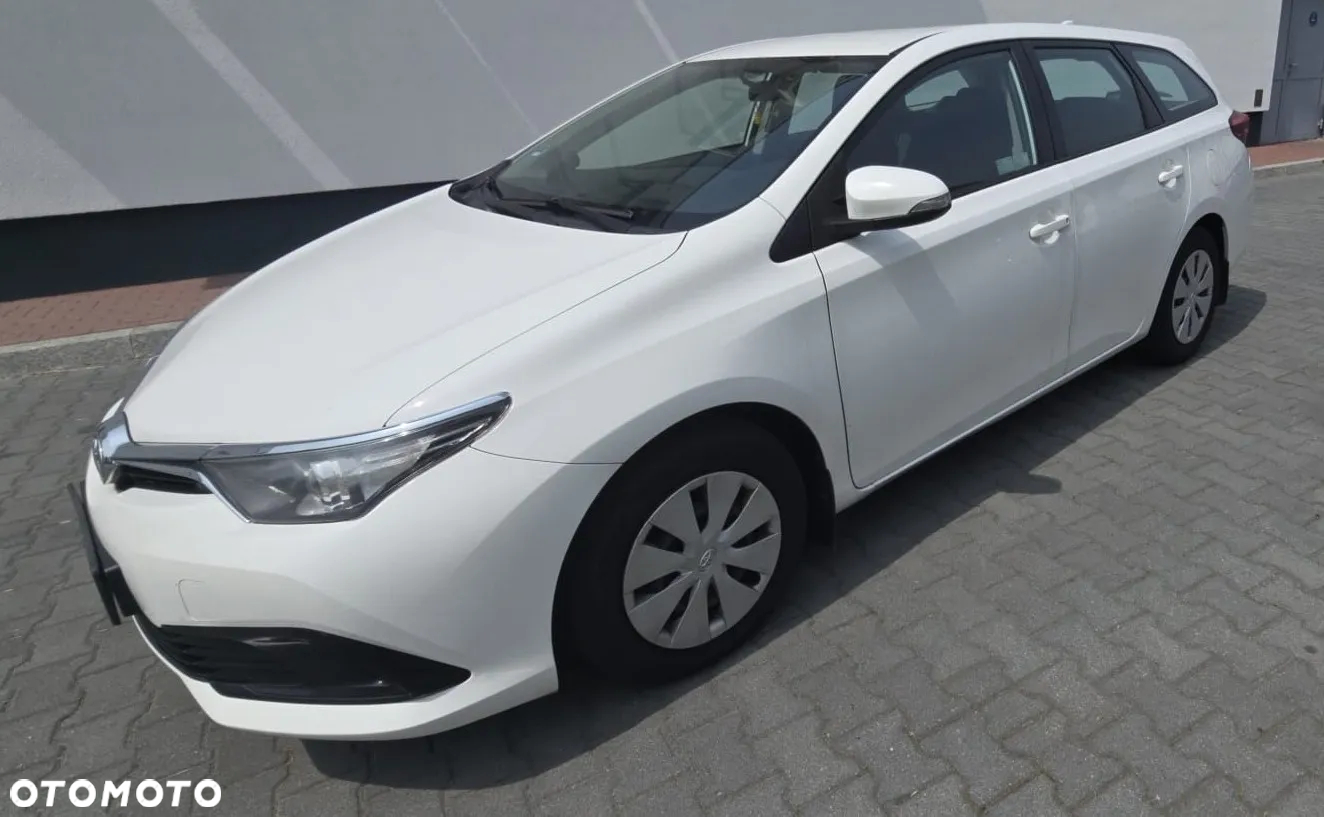 Toyota Auris - 2