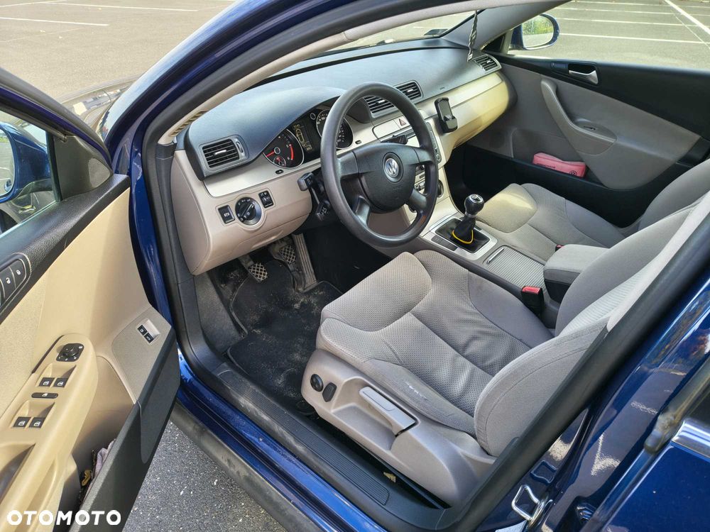 Volkswagen Passat - 3