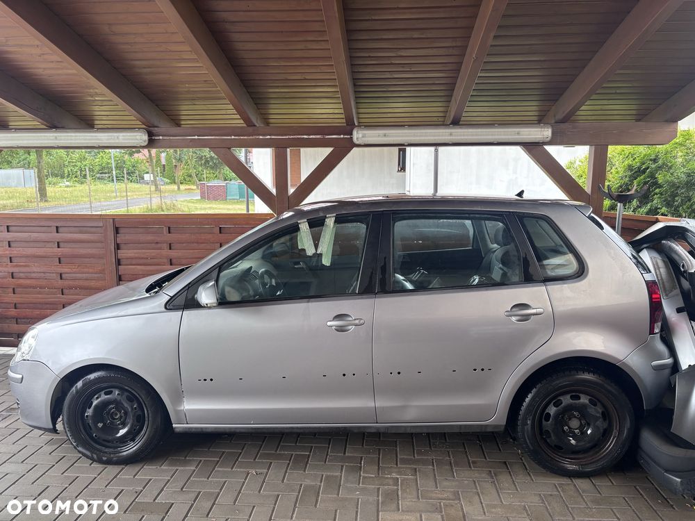 Volkswagen Polo - 2