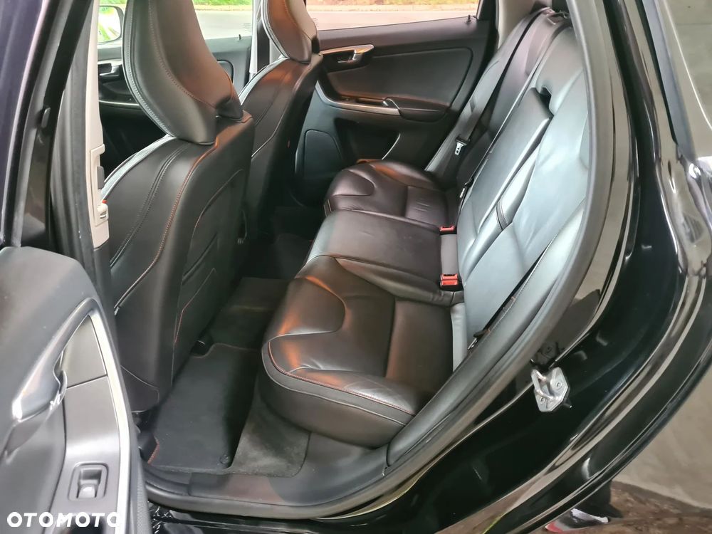 Volvo XC 60 D4 Drive-E Ocean Race - 14