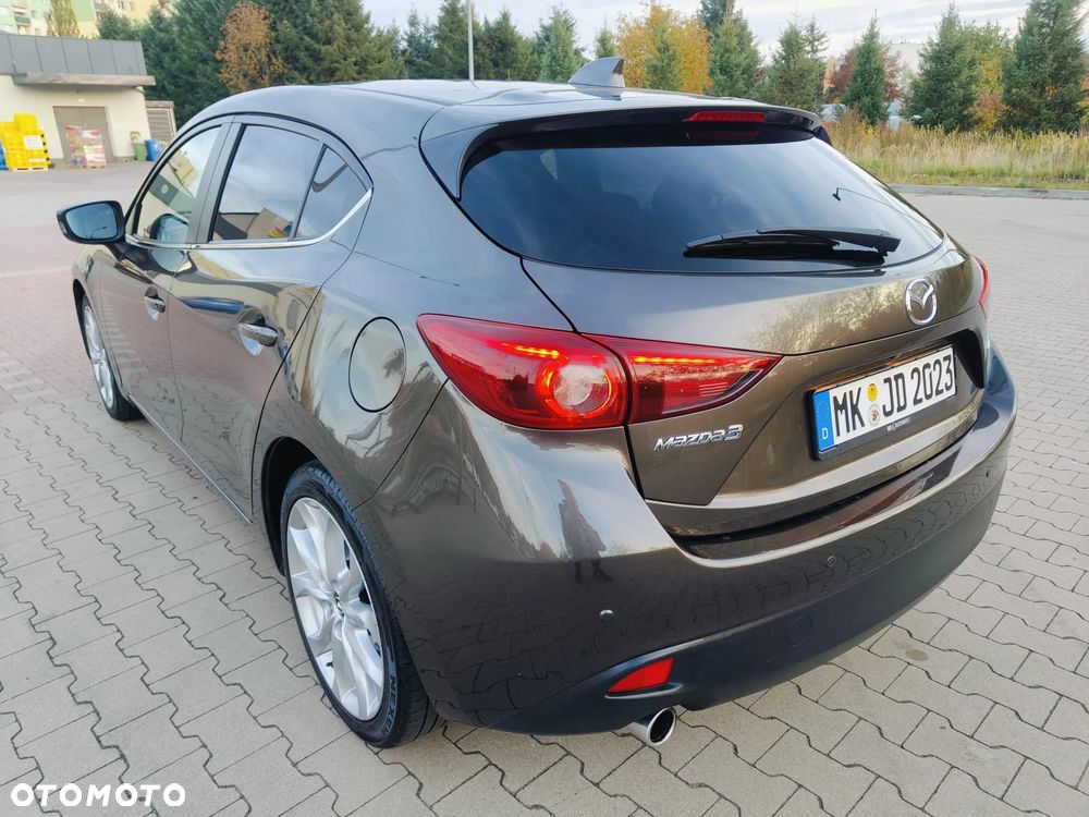 Mazda 3 2016 photo 3