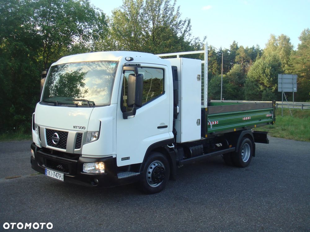 Nissan NT 500 - 4