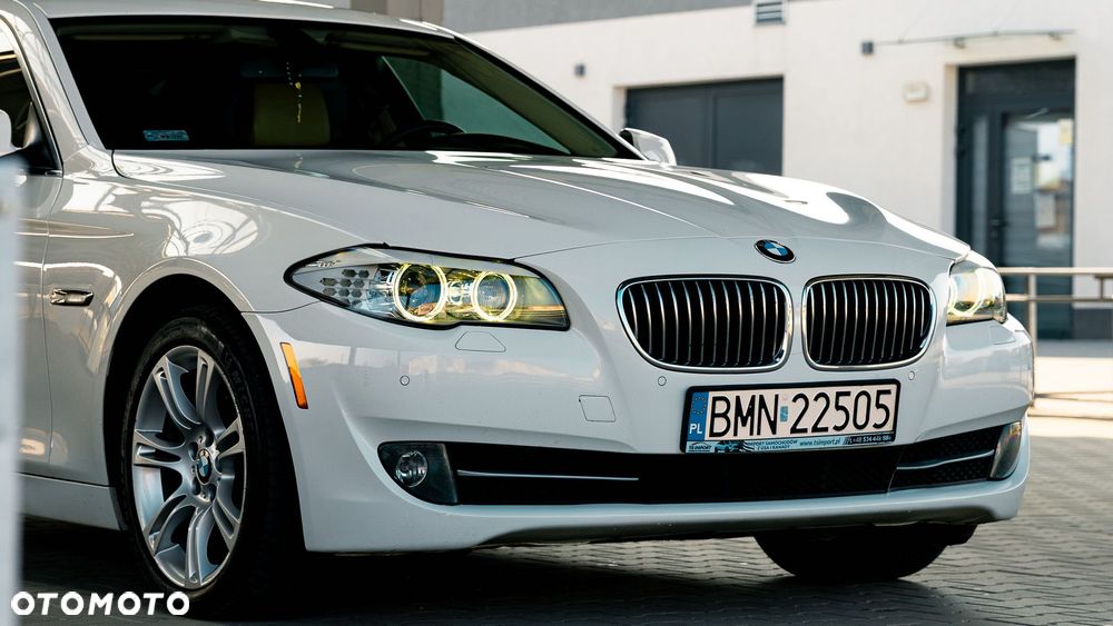 BMW Seria 5 528i - 8