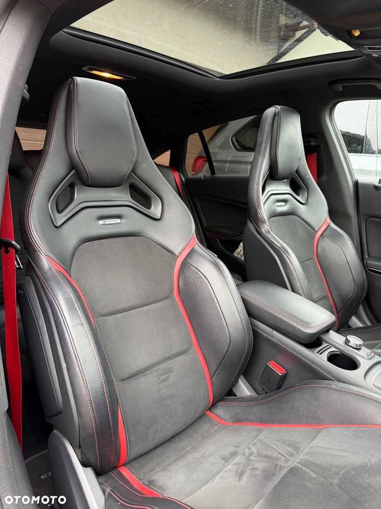 Mercedes-Benz CLA - 10