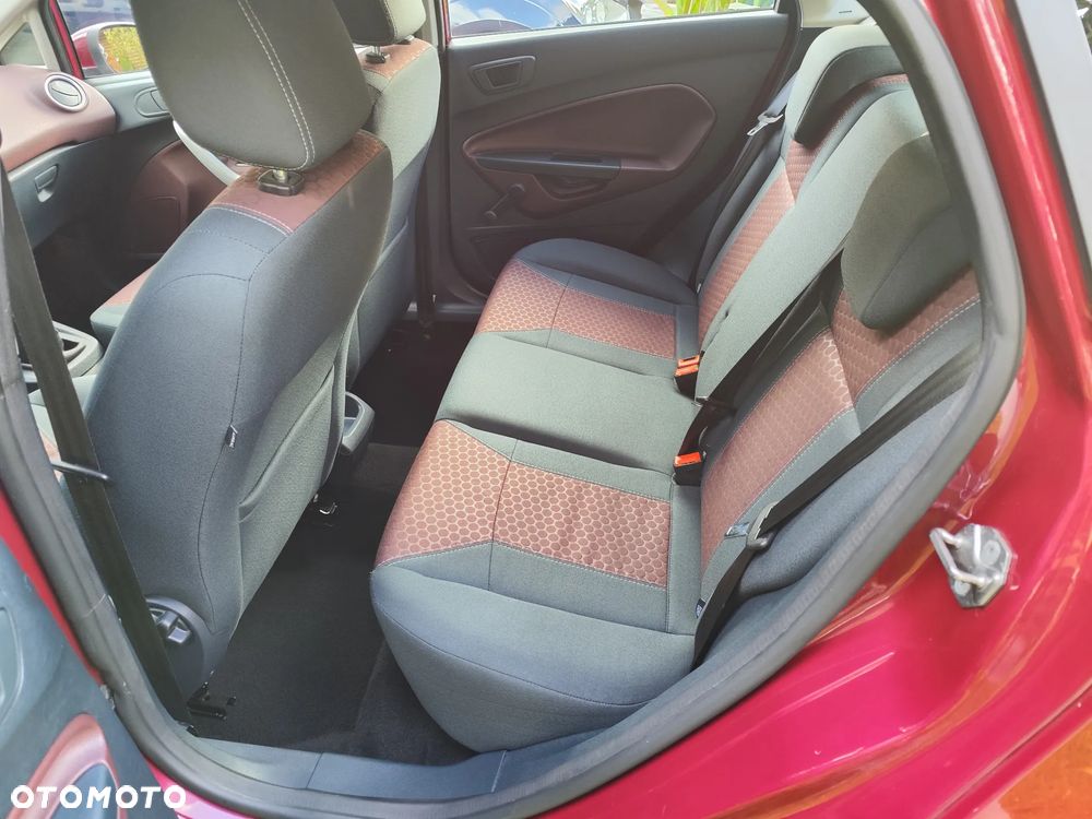 Ford Fiesta - 12