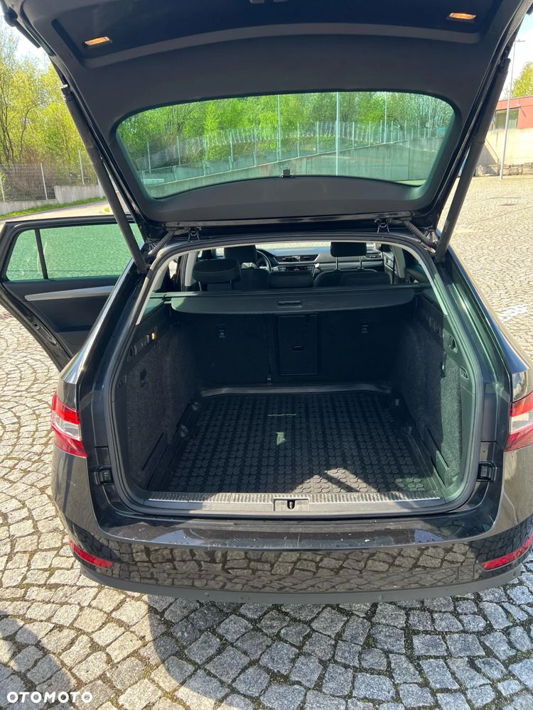 Skoda Superb 2.0 TDI Style - 12