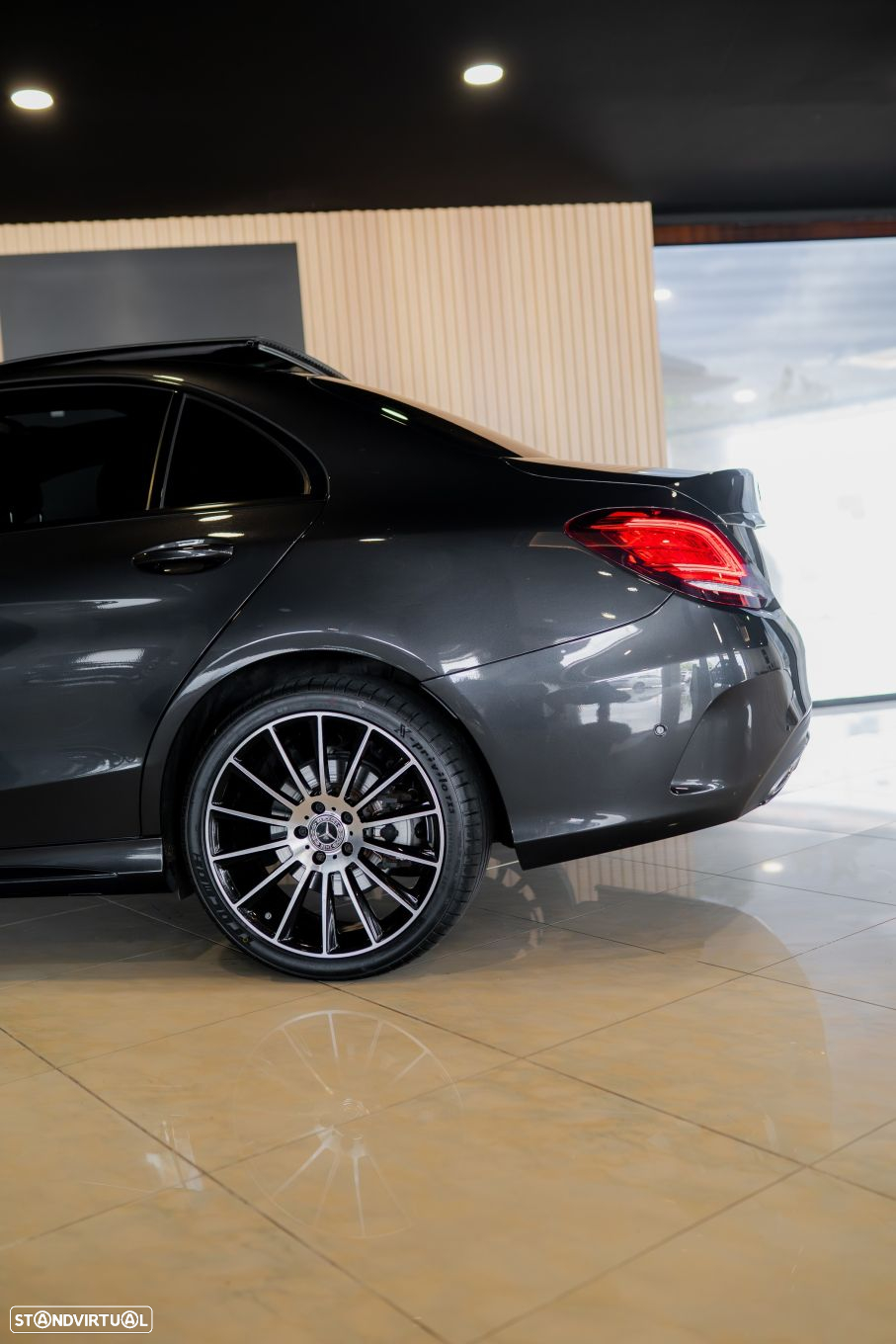 Mercedes-Benz C 300 de AMG Line - 14