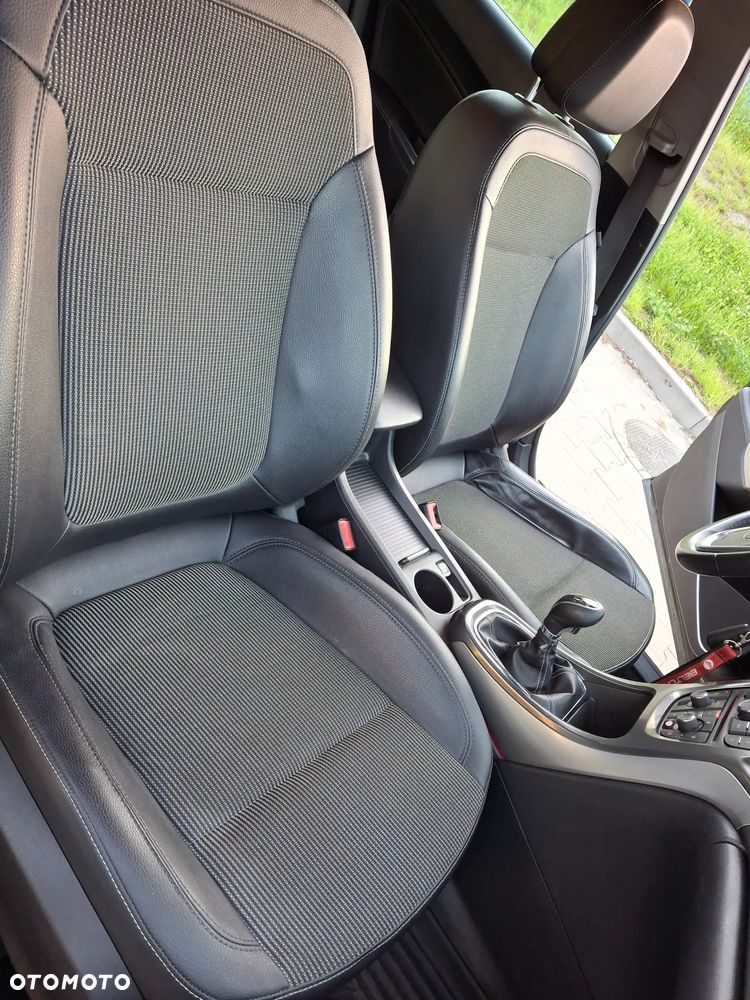 Opel Astra 1.4 T Sport - 21