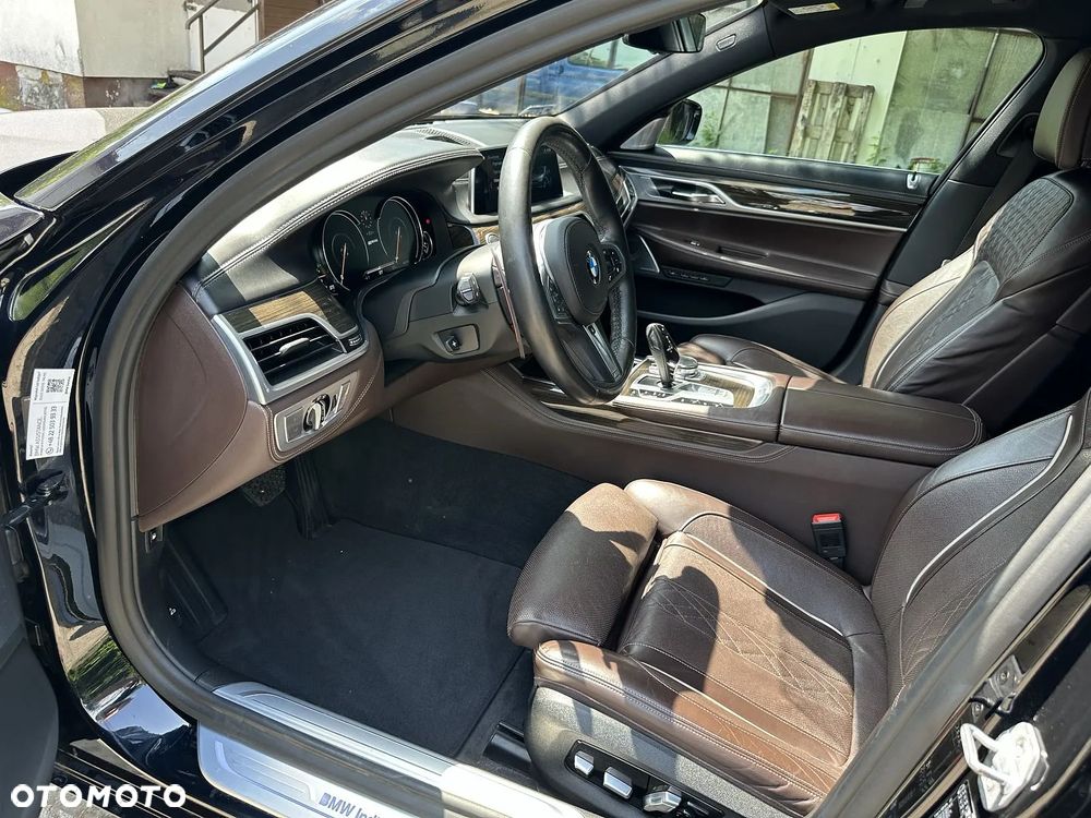 BMW Seria 7 740Le xDrive iPerformance - 14