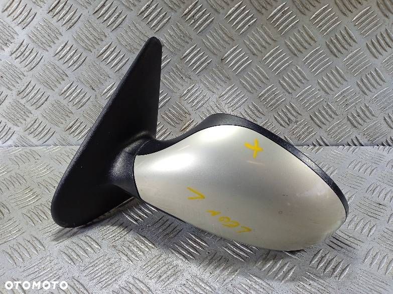 LUSTERKO LEWE SEAT LEON - 2