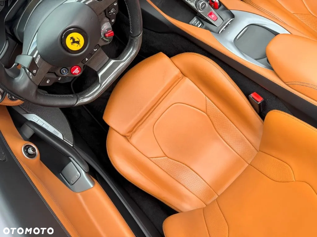 Ferrari Portofino - 27